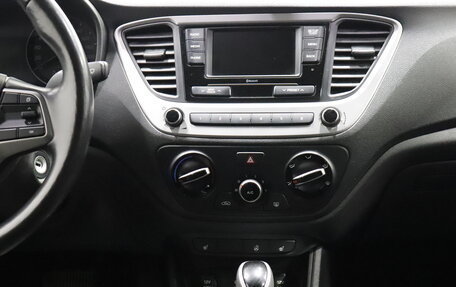 Hyundai Solaris II рестайлинг, 2018 год, 1 318 000 рублей, 10 фотография