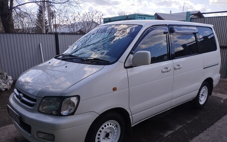 Toyota Town Ace III, 2000 год, 700 000 рублей, 3 фотография