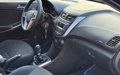 Hyundai Solaris II рестайлинг, 2014 год, 895 000 рублей, 31 фотография