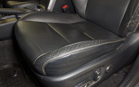 Toyota RAV4, 2013 год, 1 650 000 рублей, 24 фотография