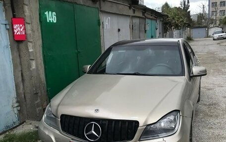 Mercedes-Benz C-Класс, 2010 год, 730 000 рублей, 1 фотография