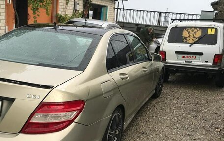 Mercedes-Benz C-Класс, 2010 год, 730 000 рублей, 2 фотография