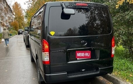 Toyota RegiusAce, 2017 год, 4 000 000 рублей, 18 фотография