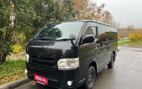 Toyota RegiusAce, 2017 год, 4 000 000 рублей, 20 фотография