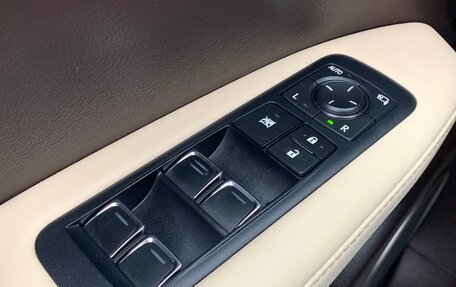 Lexus RX IV рестайлинг, 2016 год, 3 900 000 рублей, 19 фотография