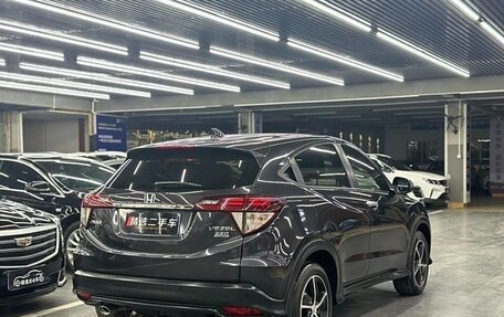 Honda Vezel, 2021 год, 1 600 000 рублей, 5 фотография