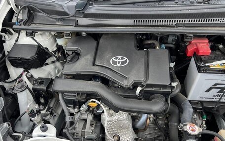 Toyota Vitz, 2019 год, 1 147 000 рублей, 8 фотография