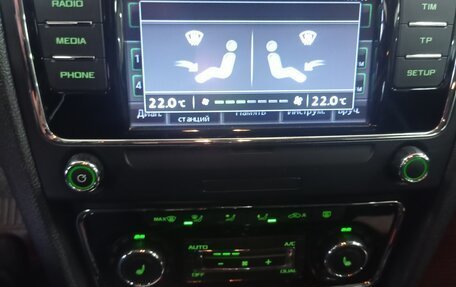 Skoda Superb III рестайлинг, 2014 год, 1 350 000 рублей, 10 фотография
