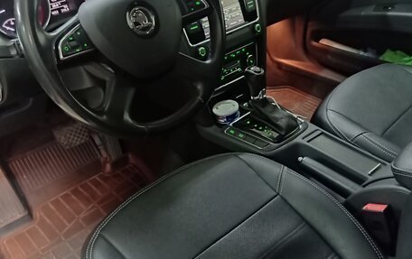 Skoda Superb III рестайлинг, 2014 год, 1 350 000 рублей, 16 фотография