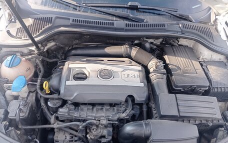Skoda Superb III рестайлинг, 2014 год, 1 350 000 рублей, 15 фотография