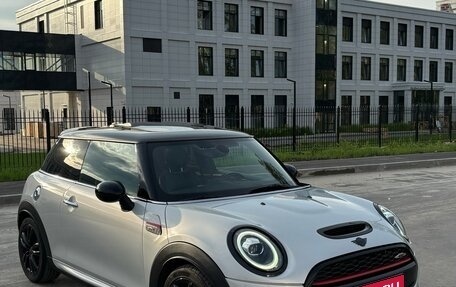 MINI Hatch, 2018 год, 3 050 000 рублей, 1 фотография