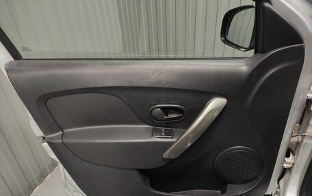 Renault Sandero II рестайлинг, 2019 год, 650 000 рублей, 14 фотография