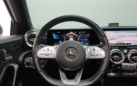Mercedes-Benz A-Класс AMG, 2021 год, 3 000 000 рублей, 11 фотография