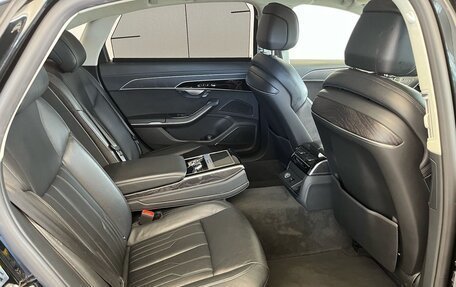 Audi A8, 2019 год, 5 300 000 рублей, 14 фотография