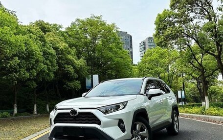 Toyota RAV4, 2022 год, 2 530 000 рублей, 1 фотография