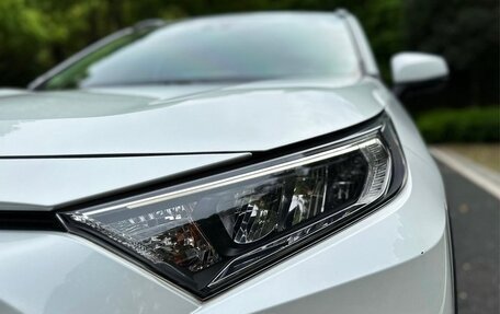 Toyota RAV4, 2022 год, 2 530 000 рублей, 4 фотография