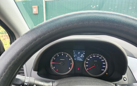 Hyundai Solaris II рестайлинг, 2012 год, 820 000 рублей, 8 фотография