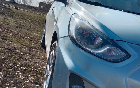 Hyundai Solaris II рестайлинг, 2012 год, 570 000 рублей, 1 фотография