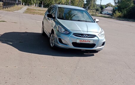 Hyundai Solaris II рестайлинг, 2012 год, 570 000 рублей, 5 фотография