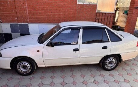 Daewoo Nexia I рестайлинг, 2012 год, 300 000 рублей, 2 фотография