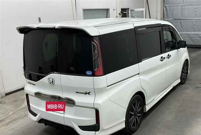Honda Stepwgn V, 2017 год, 1 720 000 рублей, 4 фотография