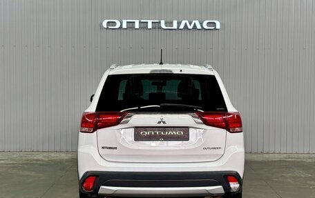 Mitsubishi Outlander III рестайлинг 3, 2016 год, 1 877 000 рублей, 6 фотография