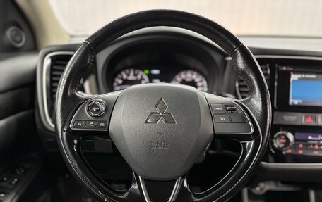Mitsubishi Outlander III рестайлинг 3, 2016 год, 1 877 000 рублей, 11 фотография