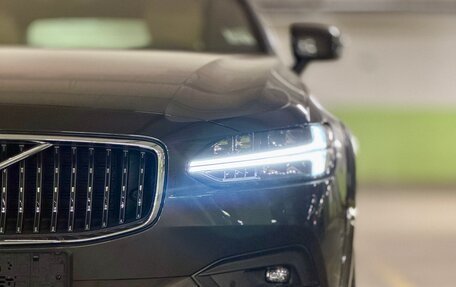 Volvo V90 Cross Country I рестайлинг, 2023 год, 9 475 000 рублей, 1 фотография