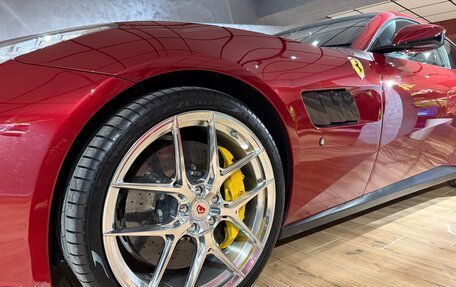 Ferrari GTC4Lusso, 2018 год, 20 000 000 рублей, 3 фотография