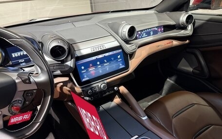 Ferrari GTC4Lusso, 2018 год, 20 000 000 рублей, 12 фотография
