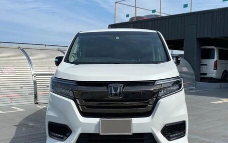 Honda Stepwgn IV, 2021 год, 1 840 000 рублей, 2 фотография