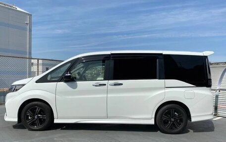 Honda Stepwgn IV, 2021 год, 1 840 000 рублей, 8 фотография