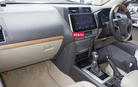 Toyota Land Cruiser Prado 150 рестайлинг 2, 2021 год, 4 180 000 рублей, 3 фотография