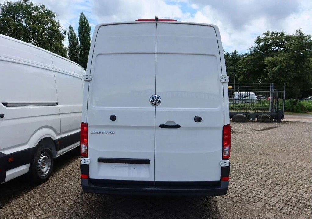 Volkswagen Crafter, 2023 год, 6 000 000 рублей, 4 фотография