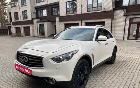 Infiniti FX II, 2012 год, 2 200 000 рублей, 1 фотография