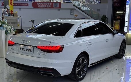 Audi A4, 2022 год, 2 800 000 рублей, 4 фотография