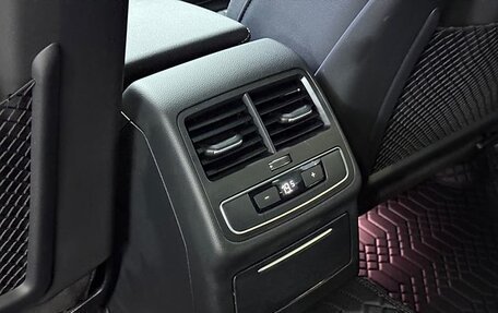 Audi A4, 2022 год, 2 800 000 рублей, 15 фотография