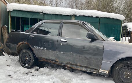 Toyota Carina, 1989 год, 100 000 рублей, 2 фотография
