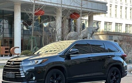 Toyota Highlander III, 2021 год, 3 300 000 рублей, 7 фотография