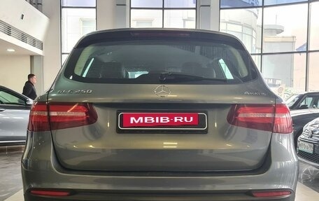Mercedes-Benz GLC, 2018 год, 2 390 000 рублей, 6 фотография