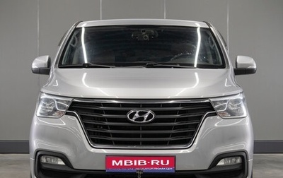 Hyundai Grand Starex Grand Starex I рестайлинг 2, 2018 год, 3 349 000 рублей, 1 фотография