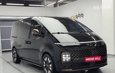 Hyundai Staria, 2022 год, 3 830 000 рублей, 4 фотография