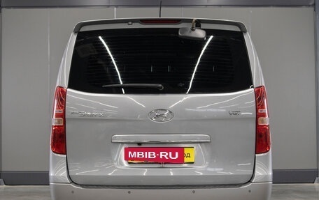 Hyundai Grand Starex Grand Starex I рестайлинг 2, 2018 год, 3 349 000 рублей, 4 фотография