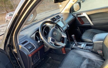 Toyota Land Cruiser Prado 150 рестайлинг 2, 2015 год, 3 499 000 рублей, 16 фотография