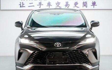 Toyota Venza, 2022 год, 3 100 000 рублей, 10 фотография