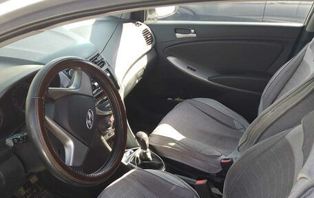 Hyundai Solaris II рестайлинг, 2016 год, 925 000 рублей, 5 фотография