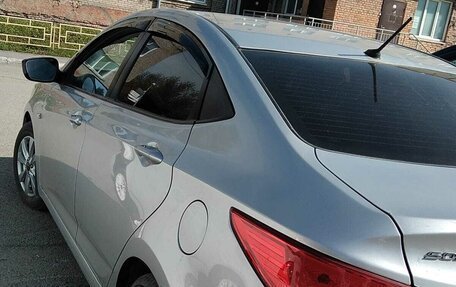 Hyundai Solaris II рестайлинг, 2016 год, 925 000 рублей, 2 фотография