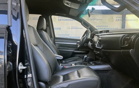 Toyota Hilux VIII, 2021 год, 4 799 000 рублей, 10 фотография