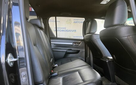 Toyota Hilux VIII, 2021 год, 4 799 000 рублей, 11 фотография