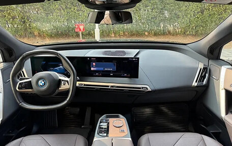 BMW iX, 2023 год, 9 фотография